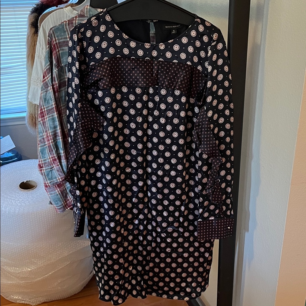 Banana Republic Navy White and Red Geometric Long Sleeve Silk Dress with ruffle